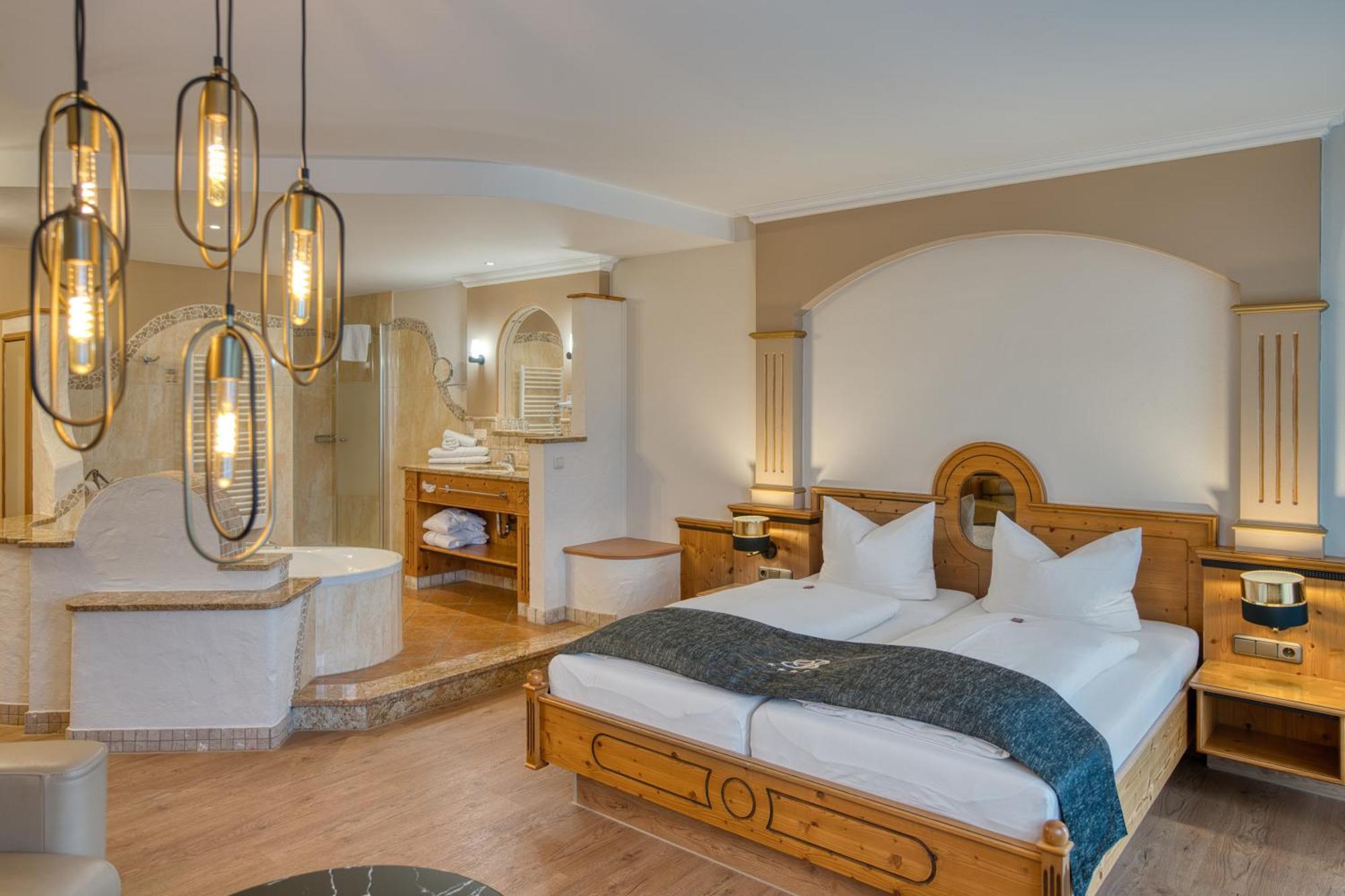 Kristall- & Vitalhotel Bergknappenhof Боденмайс Екстер'єр фото
